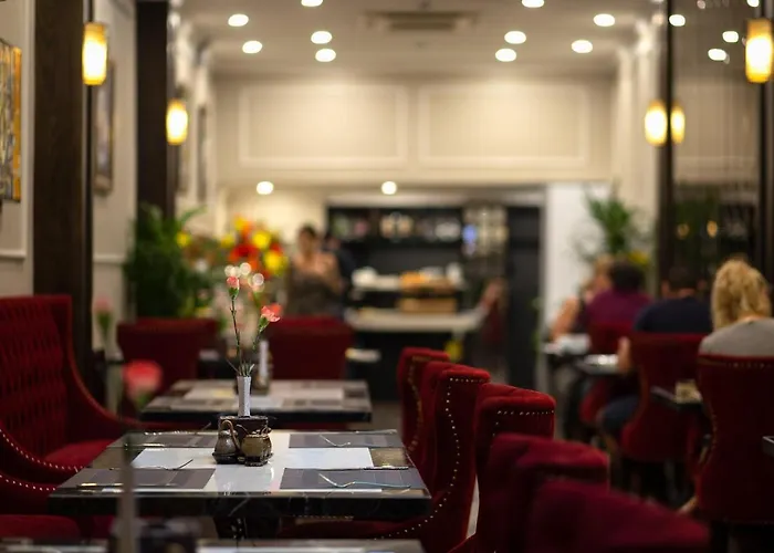 Flora Centre Hotel & Spa