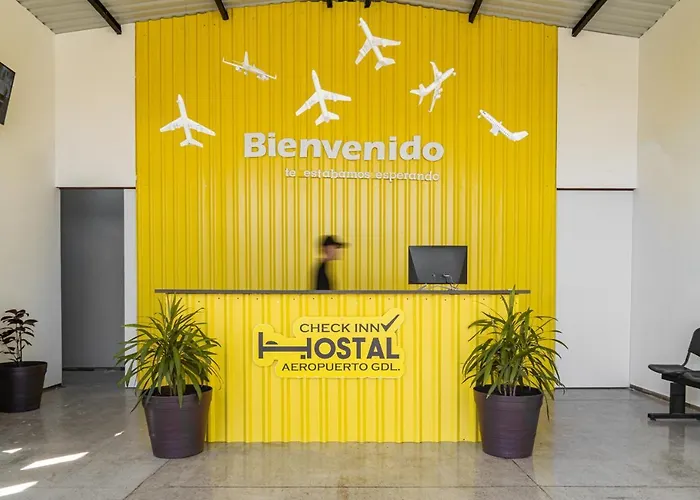 Check Inn Hostal Aeropuerto Gdl