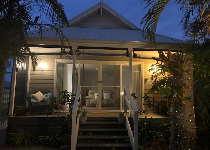 Lakeside Bungalow