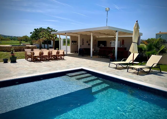 Villa Hylas Luxury Bed & Breakfast Kilada