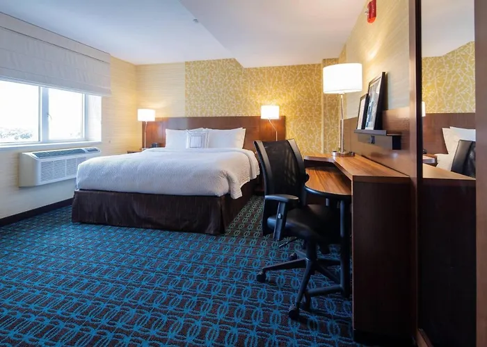Fairfield Inn & Suites By Marriott New York Queens/Fresh Meadows