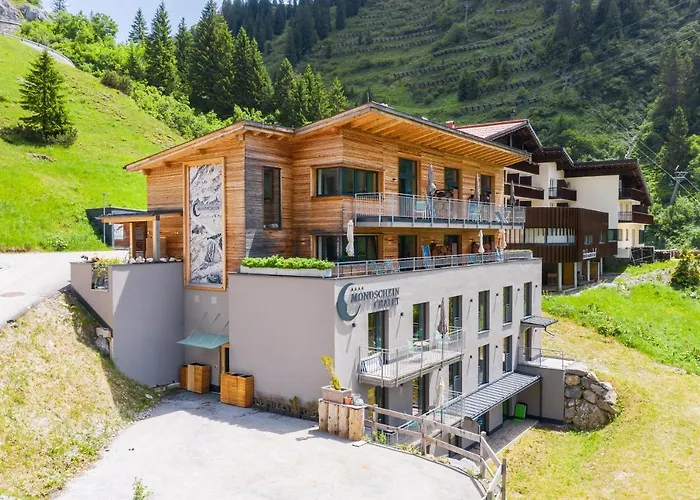 Mondschein Hotel & Chalet Ski-In Ski-Out Luxus Am Arlberg