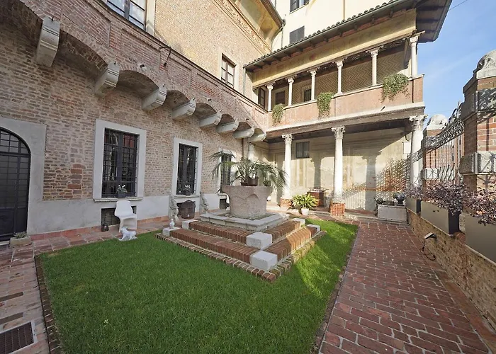 Foresteria Palazzo Guazzoni Zaccaria Cremona
