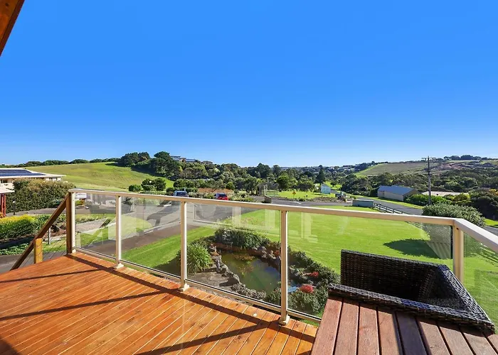 Logans Beach Apartments - The Loft