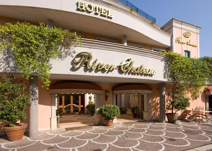 River Chateau Hotel