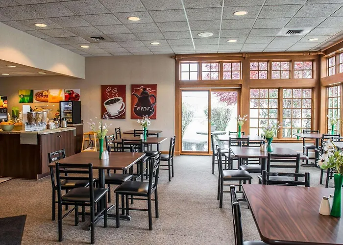 Quality Inn Pittsburgh Airport Oakdale