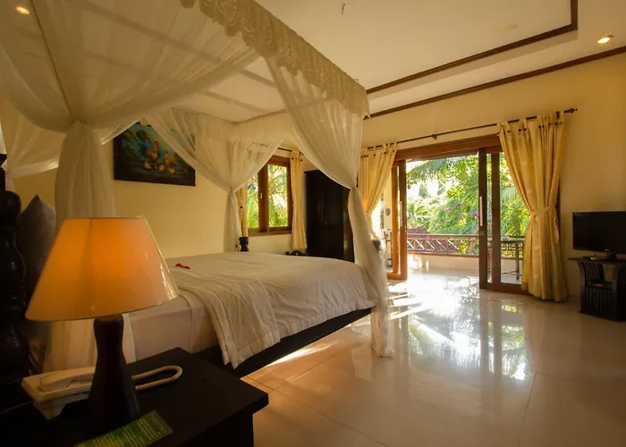Arya Amed Beach Resort And Dive Center