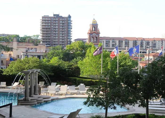 Intercontinental At The Plaza By Ihg