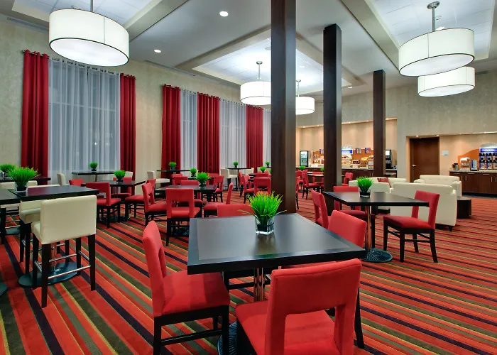 Holiday Inn Express Hotel & Suites Chatham South By Ihg