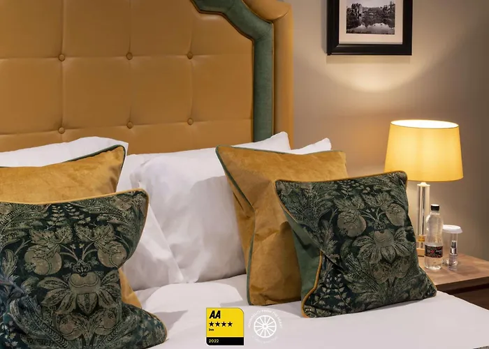 The Tudor House Hotel, Tewkesbury, Gloucestershire - The Coaching Inn Group