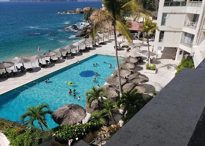 PH Torres Gemelas Acapulco
