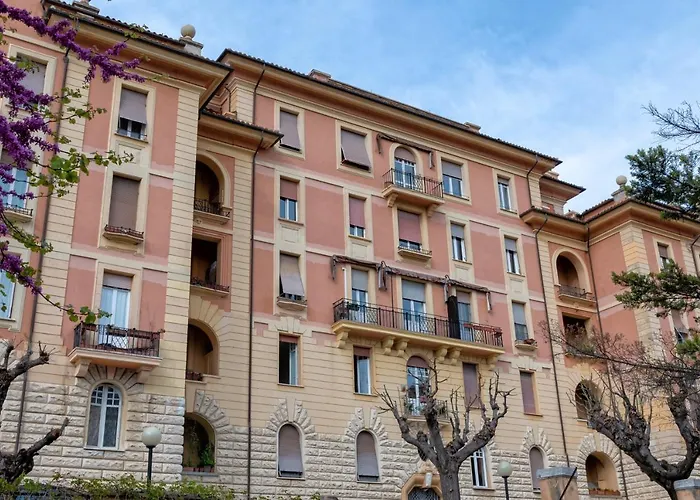 E Riviera Luxury