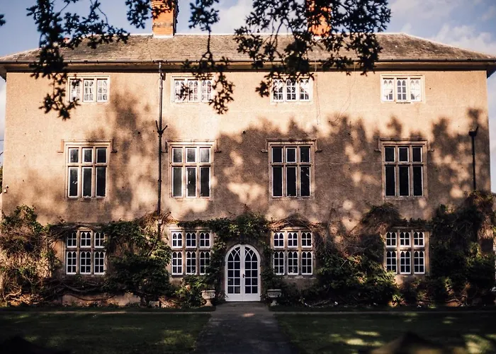 Woodborough Hall