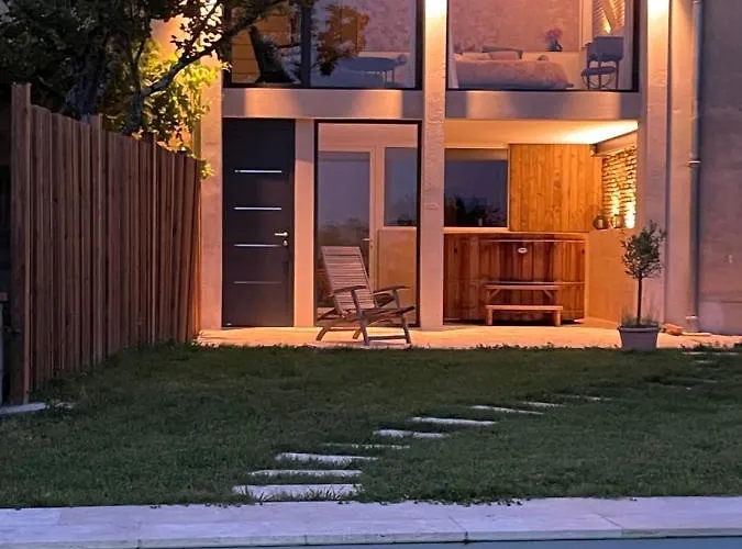 Suite intimiste avec Spa privatif et vue Pyrénées