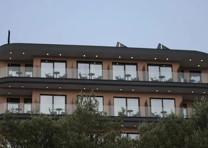 Lans Hotel