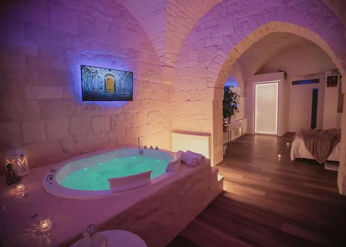 Malely Suite Romantic Luxury Suite