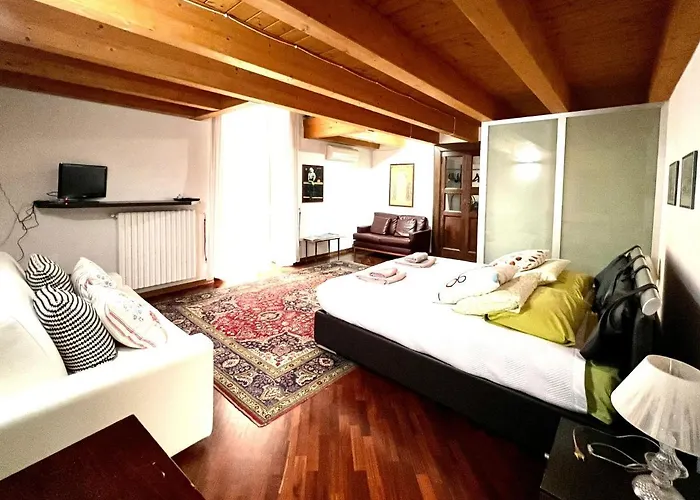 Saint Patrick-Guest House Del 1200 Barletta