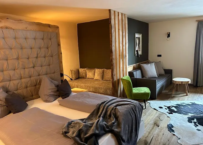 Presulis Hideaway Apartments & Restaurant Völs am Schlern