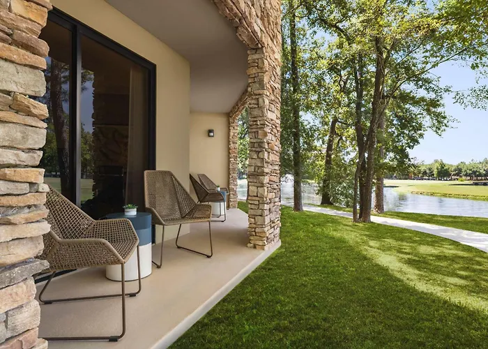 The Woodlands Resort, Curio Collection By Hilton