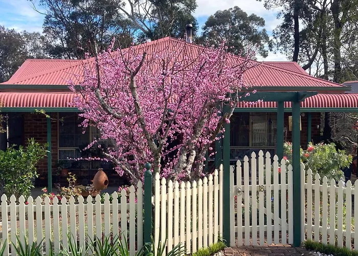 Blue Gum Cottage On Bay