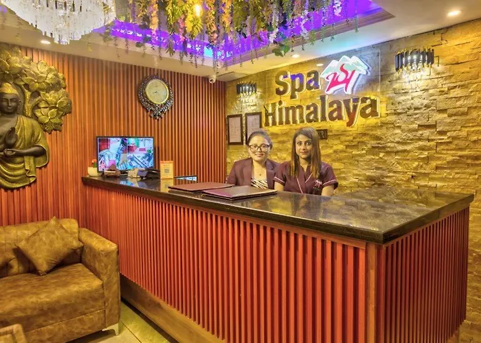 Hotel Highway Inn