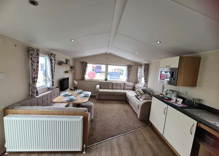 Happy Days Caravan 90 Primrose Field Primrose Valley