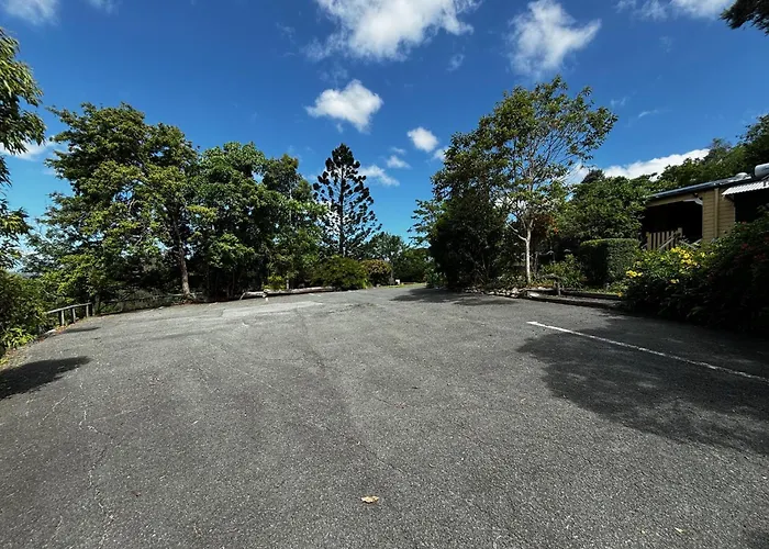 Noosa Hinterland Escape