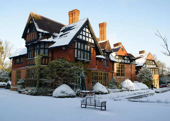 Best Western Plus Grim'S Dyke Hotel