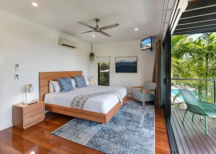 Pinnacle Apartments On By Hiha