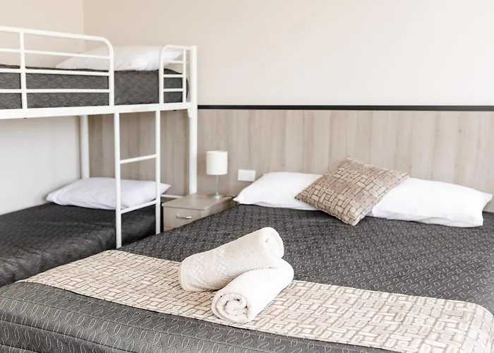 Starline Motor Inn
