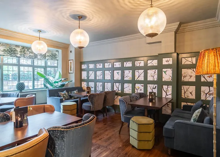 The Oatlands Chaser By Innkeeper'S Collection Weybridge