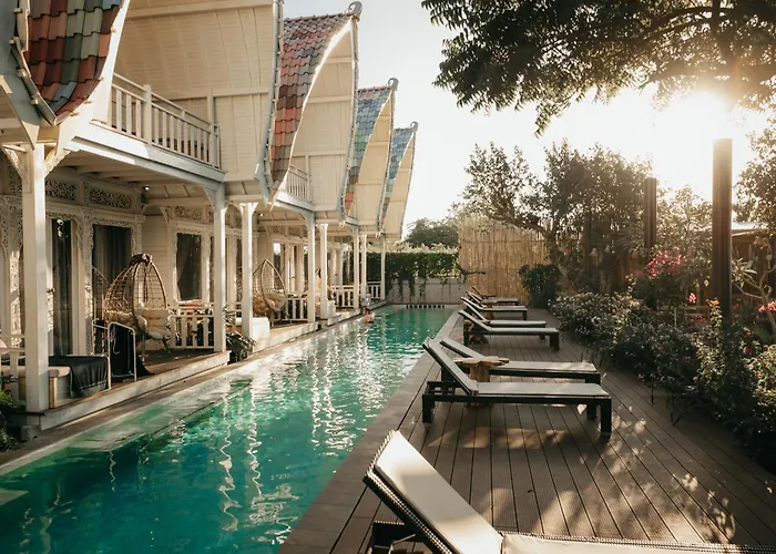 Mambo Beach Resort Toyapakeh