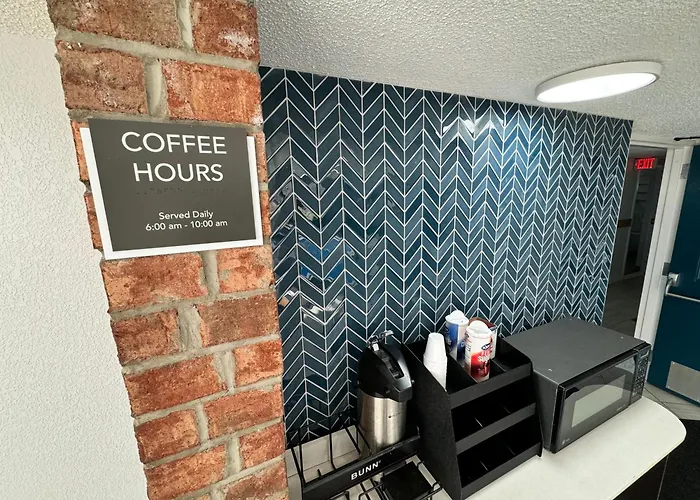 Studio 6 Suites East Syracuse Airport