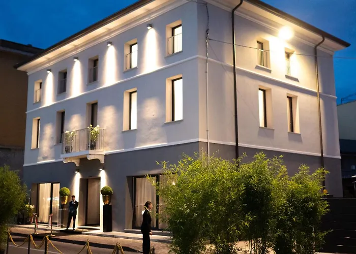 Hotel De Amicis