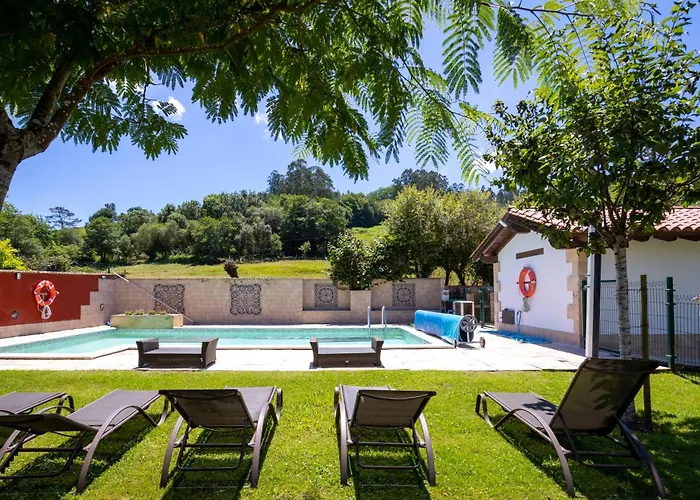 Apartamentos Los Edules