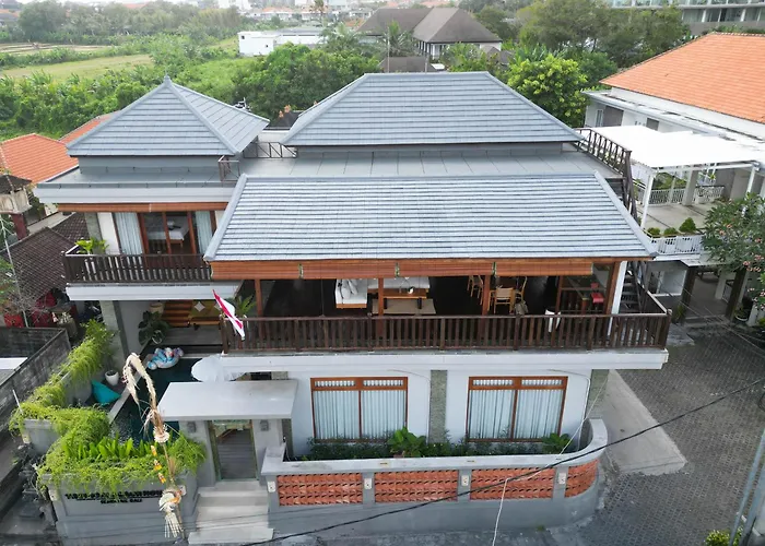 Tropical Beach House Bali Seminyak