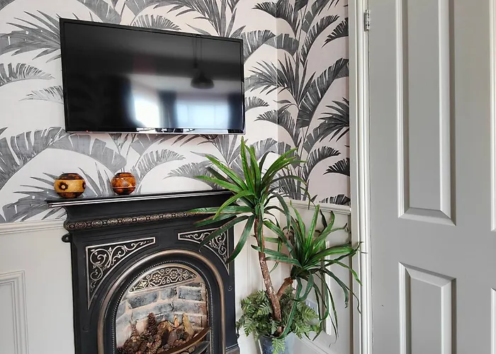 The Corner House Bed & Breakfast Lowestoft