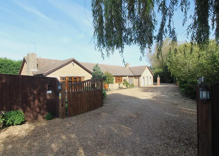 Highfields Holidays Bed & Breakfast Peterborough