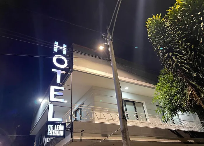 Hotel De León Estadio Medellín