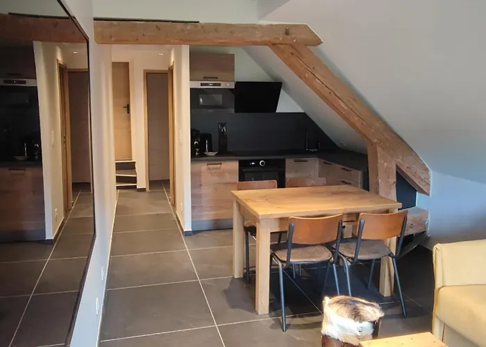Géraniums Et Neige Fraîche, Maison d'Hôtes avec balnéo massante et sauna privatifs dans certaines suites haut standing