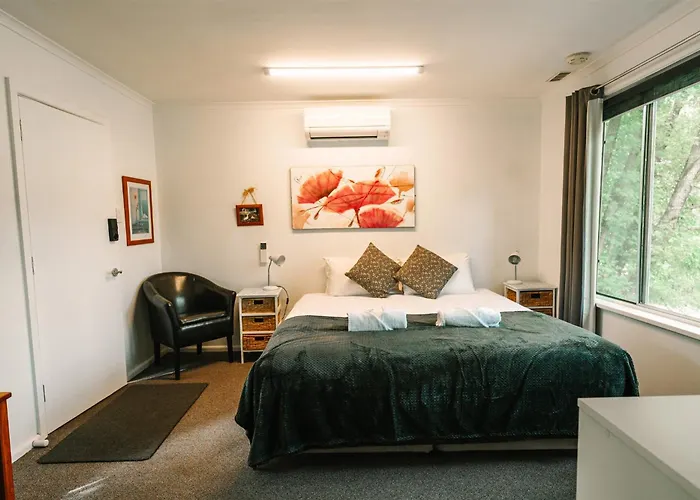 Alpine Riverside Cottages Porepunkah