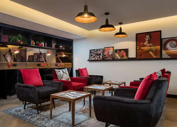Radisson Red London Heathrow Hotel Harmondsworth