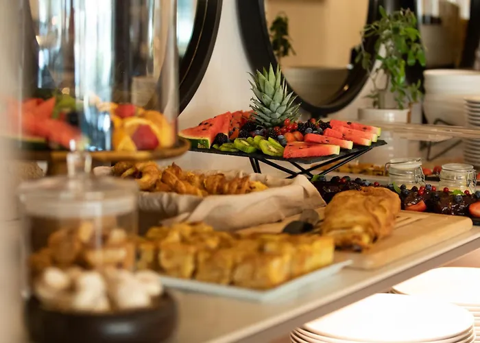 Marinus Beach Hotel Marina
