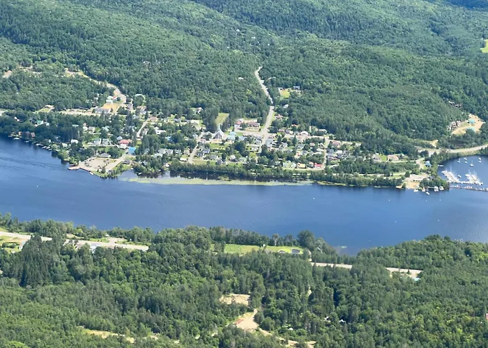 Chambres dans Chalet Vue sur la Riviere Spa ,près du Parc National de la Mauricie