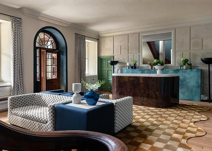 Cowley Manor Experimental