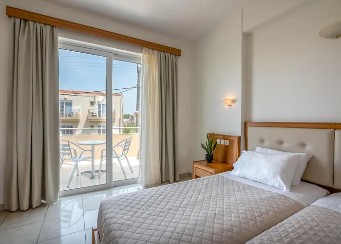 Castro Beach Hotel Maleme