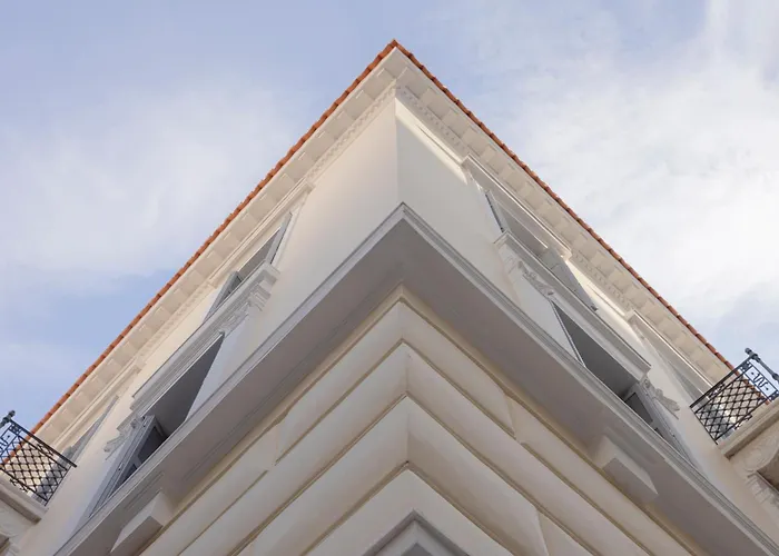 Monument Hotel