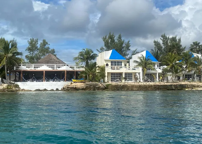 Casa Cenote Hotel