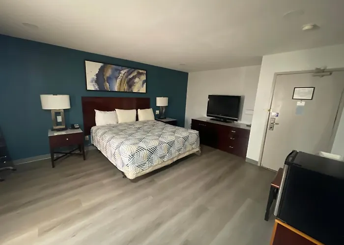 Portside Inn & Suites
