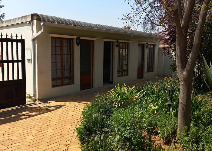 Or Tambo Guest House